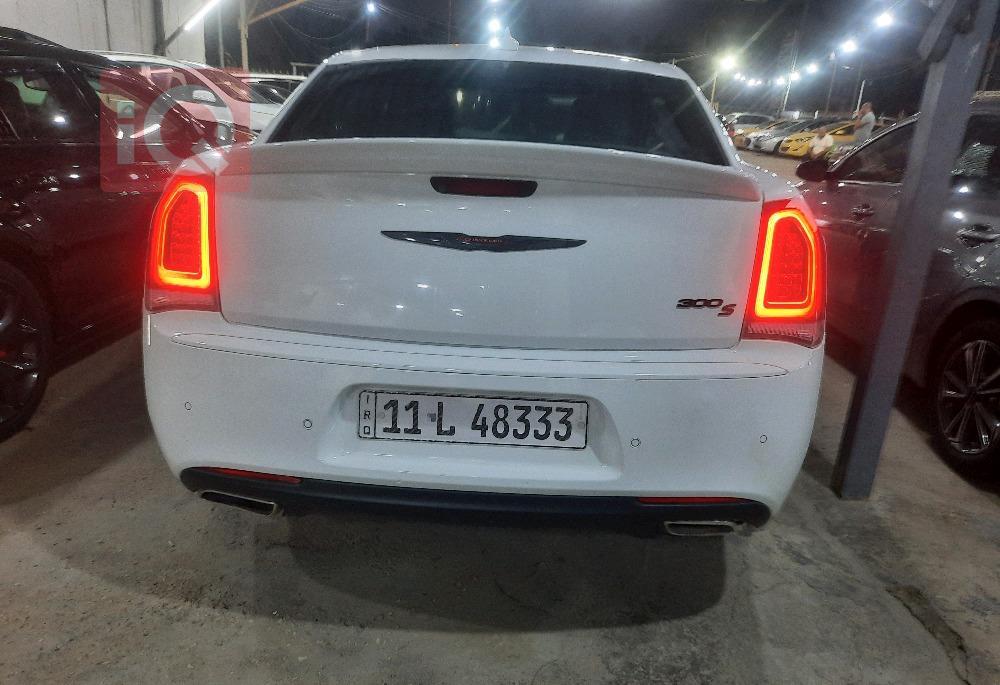 كرايسلر 300